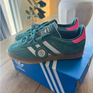 NIB With Tags WMNS Adidas Gazelle Shoes